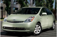 Toyota відкликає 110 000 автомобілів з гібридним двигуном