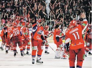 Команди КХЛ віддадуть по одному гравцеві для відтворення «Локомотива»