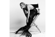 У новому відео Леді Гага з’явилася з зябрами і риб’ячим хвостом