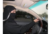 Король Саудівської Аравії помилував жінку, яку мали висікти за водіння авто