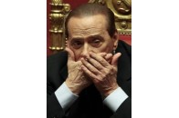 Залишивши крісло прем'єра, Берлусконі подався в музиканти
