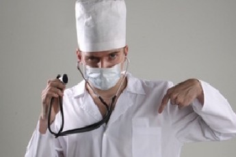 «Безкоштовна» волинська медицина на час медоглядів неофіційно встановлює «благодійні» розцінки