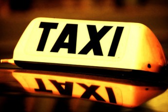 Луцькі таксисти поскаржились Романюку на відсутність парковок в місті
