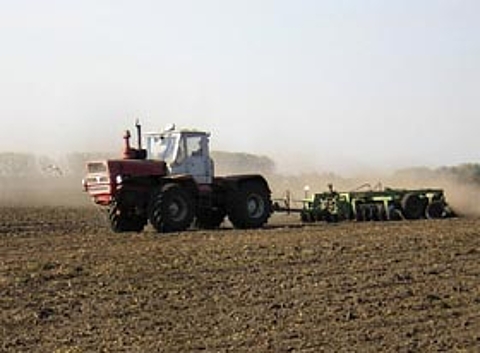 Щоб провести весняно-польові роботи, аграріям області необхідно 1,8 млрд. грн