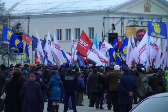 Акція «Вставай, Україно!» зібрала у Луцьку понад 5 тисяч людей