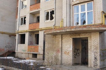 Луцькрада відібрала незавершені будинки у «Глорії-Буд-Плюс», але людям їх віддати не може