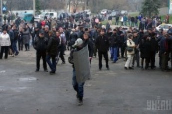 Терористи захопили Донецьку міськраду, - ЗМІ