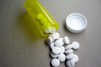 На Волині медсестра викрала із медзакладу таблетки з вмістом опію