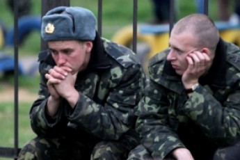 Українські десантники-полонені розповіли про російських командирів