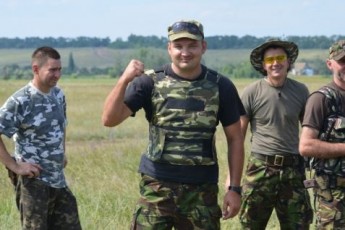 Волинські снайпери на Донбасі протестували бронежилети від запорізьких металургів ВІДЕО