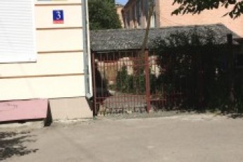 Незаконно встановленими парканами у Луцьку займуться комунальники