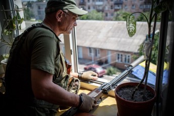За наведенням загиблого волинського військового на Донбасі розбомбили 70 сепаратистів ВІДЕО