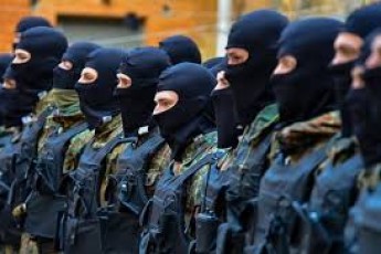У Маріуполі бійці з «Азову» затримали «Прапора» з ДНР ВІДЕО