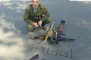 Російський солдат виклав у мережу відео з убитими українськими військовими