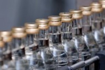 Пити оковиту волинянам стане дорожче: відсьогодні зросли ціни на горілку ВІДЕО