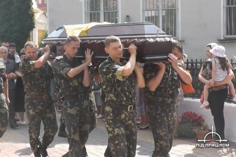 У Луцьку попрощались з Героєм, який загинув від рук терористів