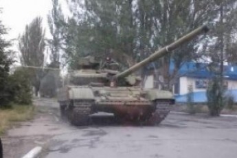 Російські танки знищили два міста під Луганськом, які зайняли сили АТО ВІДЕО