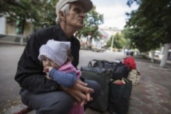 Бойовики та російські окупанти вигнали з рідних домівок понад 419 тисяч українців