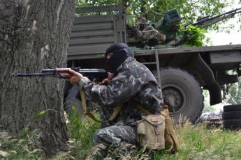 Бойовики напали на блок-пост сил АТО на Донеччині: є поранені ВІДЕО