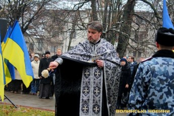 Лучани вшанували загиблих за «гідність України» ФОТО