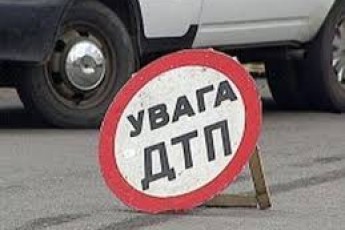 ДТП під Луцьком: «Тойота» врізалась в електроопору