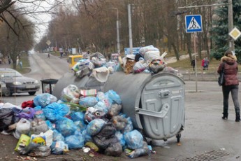 Міськрада на Волині тихцем підняла ціну на вивезення сміття ДОКУМЕНТ