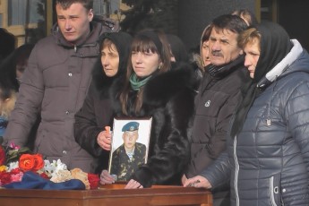 Лучани попрощалися із загиблим в АТО Олександром Войчуком