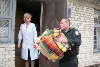 Луцькі тюремники передали допомогу пораненим бійцям ФОТО