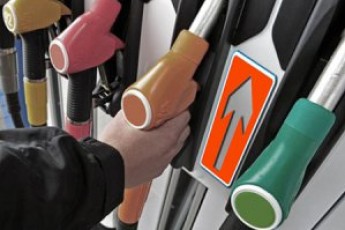 Бензин на АЗС далі дорожчає: вартість «п'ятого» вже перевищила 30 гривень за літр