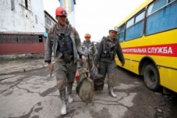 Внаслідок вибуху на шахті імені Засядька загинули понад 30 людей ДОПОВНЕНО