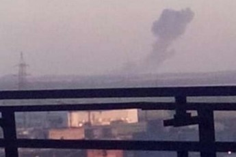 Донецьк здригнувся від вибуху, над містом чорний дим ВІДЕО