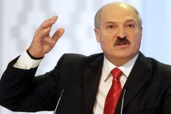 Лукашенко відмовив Путіну у створенні російської авіабази в Білорусі