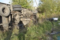 На трасі Ковель-Львів вантажівка спричинила масштабну аварію. ФОТО