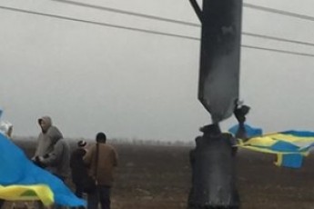 Вибух на кордоні з Кримом: півострів повністю знеструмлено. ФОТО