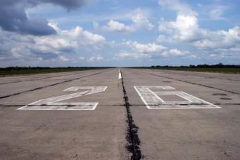 «Нічийне» майно: «Луцьке авіапідприємство» не може перереєструвати док-склад, бо зникли документи