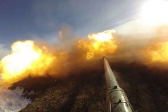 Запеклі обстріли на Донбасі.  За добу загинули 4 українських бійці