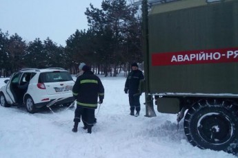 На Волині зі снігового полону врятували понад 20 авто