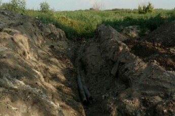 У селі Гірка Полонка прокладають нові каналізаційні мережі