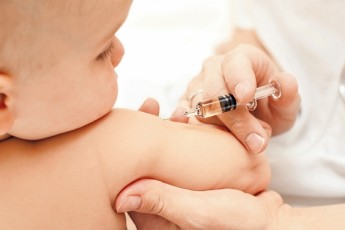 Індійські вакцини у Луцьку: «за» і «проти»