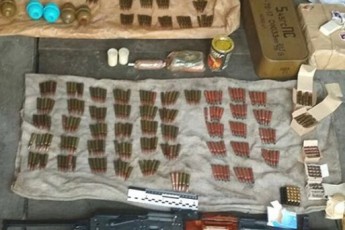 В Києві знайдено схованку зброї та вибухівки, які могли бути використані у протестах під Радою