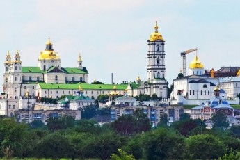У Почаївській лаврі забороняють молитися за українців