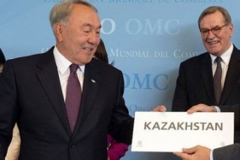Казахстан переходить на латиницю