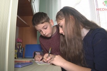 У Почаєві вчитель не пускає дитину-інваліда на уроки