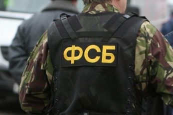 На виїзді з анексованого Криму затримали двох українців