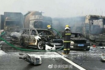 У Китаї трапилось ДТП за участі 30 автомобілів, 18 людей загинуло