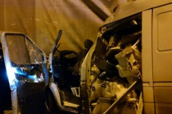 Під час жорсткої ДТП на Рівненщині водія затисло у кабіні. ФОТО 18+