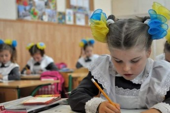У Дніпрі до звірів ставляться краще, ніж до україномовних дітей