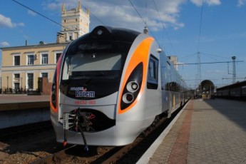 «Укрзалізниця» хоче збільшити швидкість своїх потягів