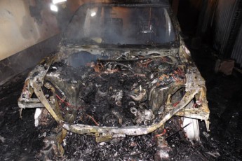 Вночі у Рівному вщент спалили Audi Q7 місцевому підприємцю
