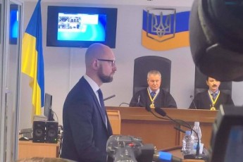 Яценюк у суді розповів коли востаннє говорив з Януковичем